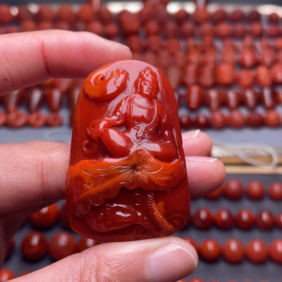 南红玛瑙未镶嵌其他W47*30*15瓦西锦红双色观音吊坠