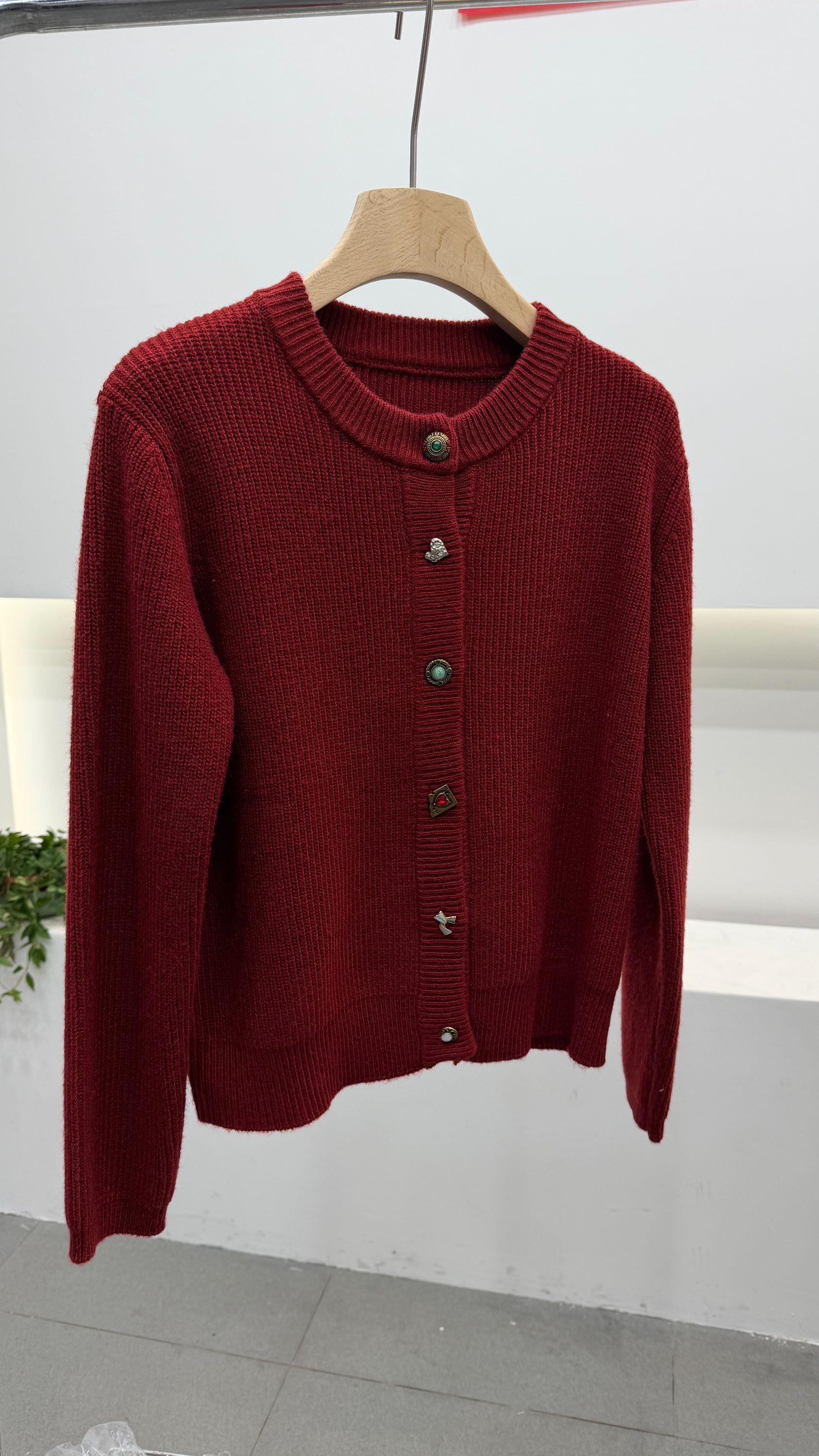【欧货】宝石扣毛衣