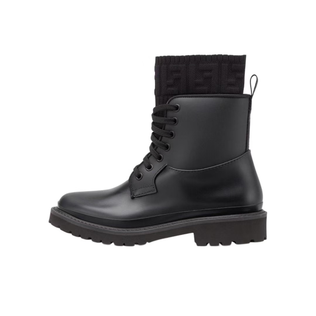 全新未使用 FENDI/芬迪 女士英伦风黑色百搭秋冬系带休闲厚底短靴