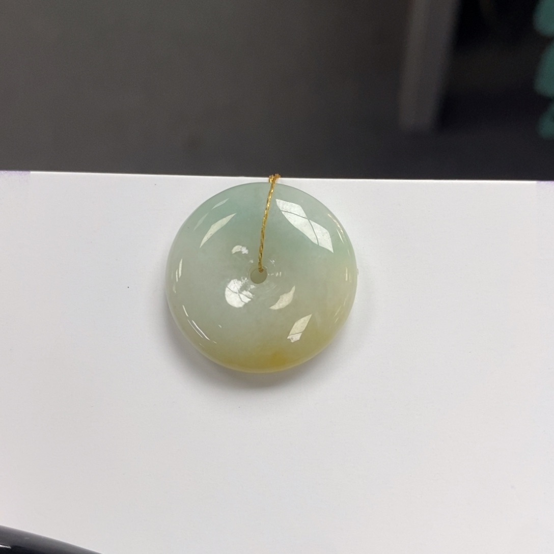 颈饰未镶嵌翡翠平安扣