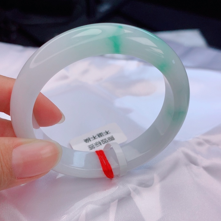 翡翠未镶嵌手镯52圈