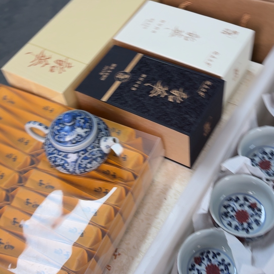 蔷***薇瓷摆件瓷言所老曹甄选好瓷微瑕一组
