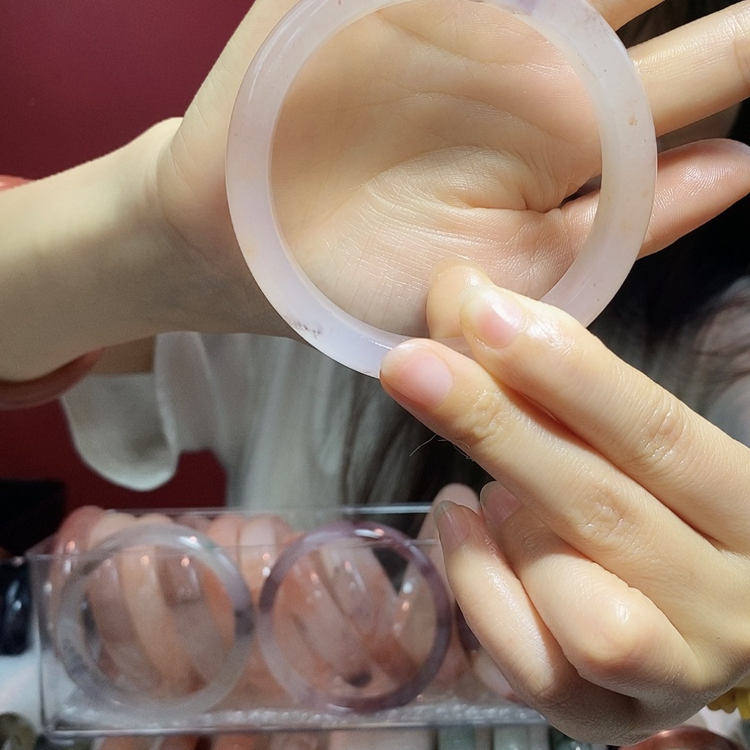 桂林鸡血玉。。。。。。。