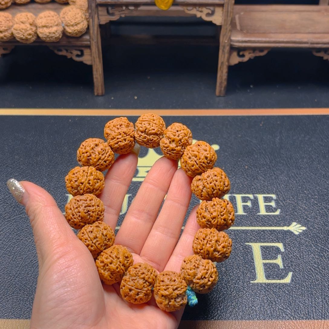 金刚菩提吊坠22古龙梅花