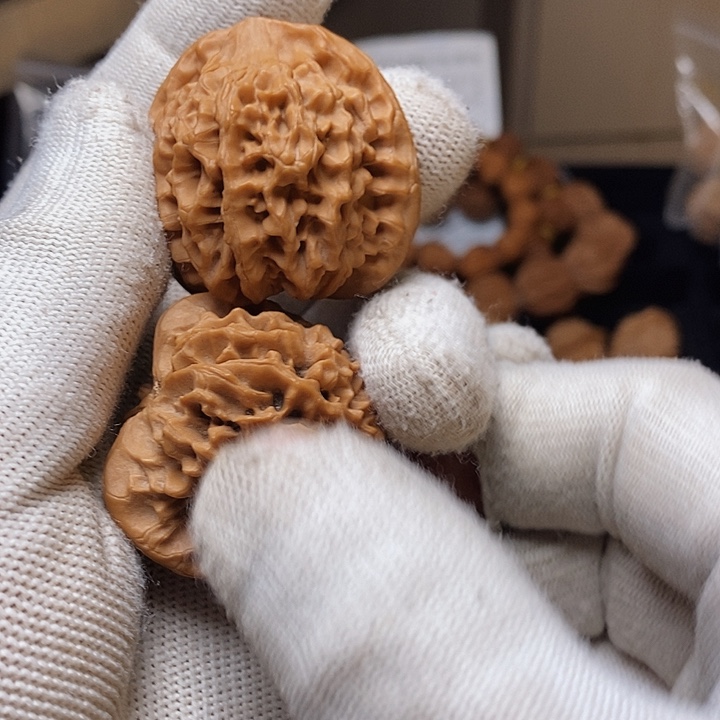 文玩核桃把件L**t秦岭秦闷