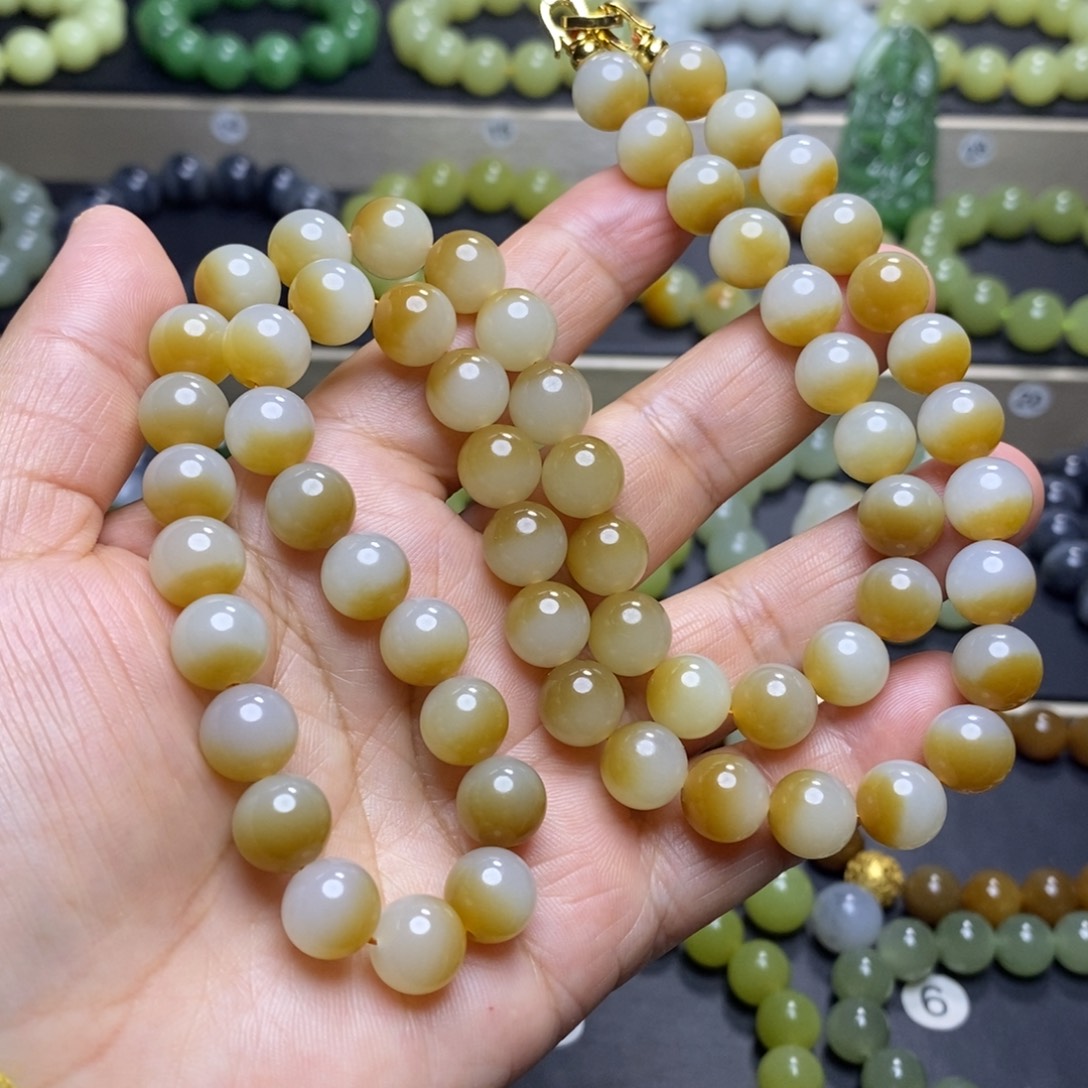 和田玉未镶嵌手串