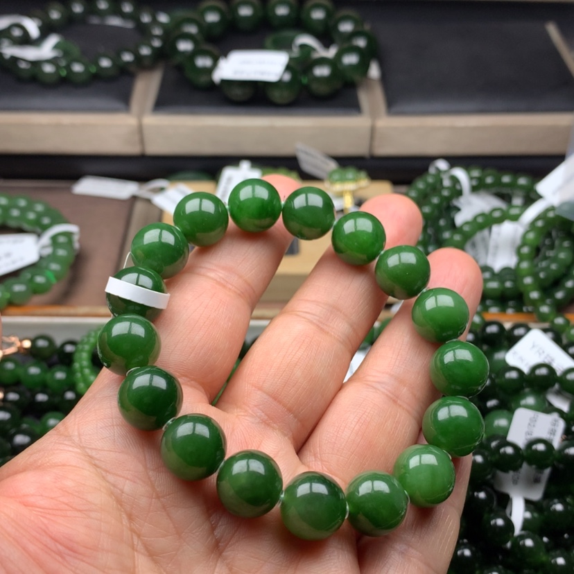 【闪购商品】未镶嵌手串和田玉（碧玉）大**闲12m m