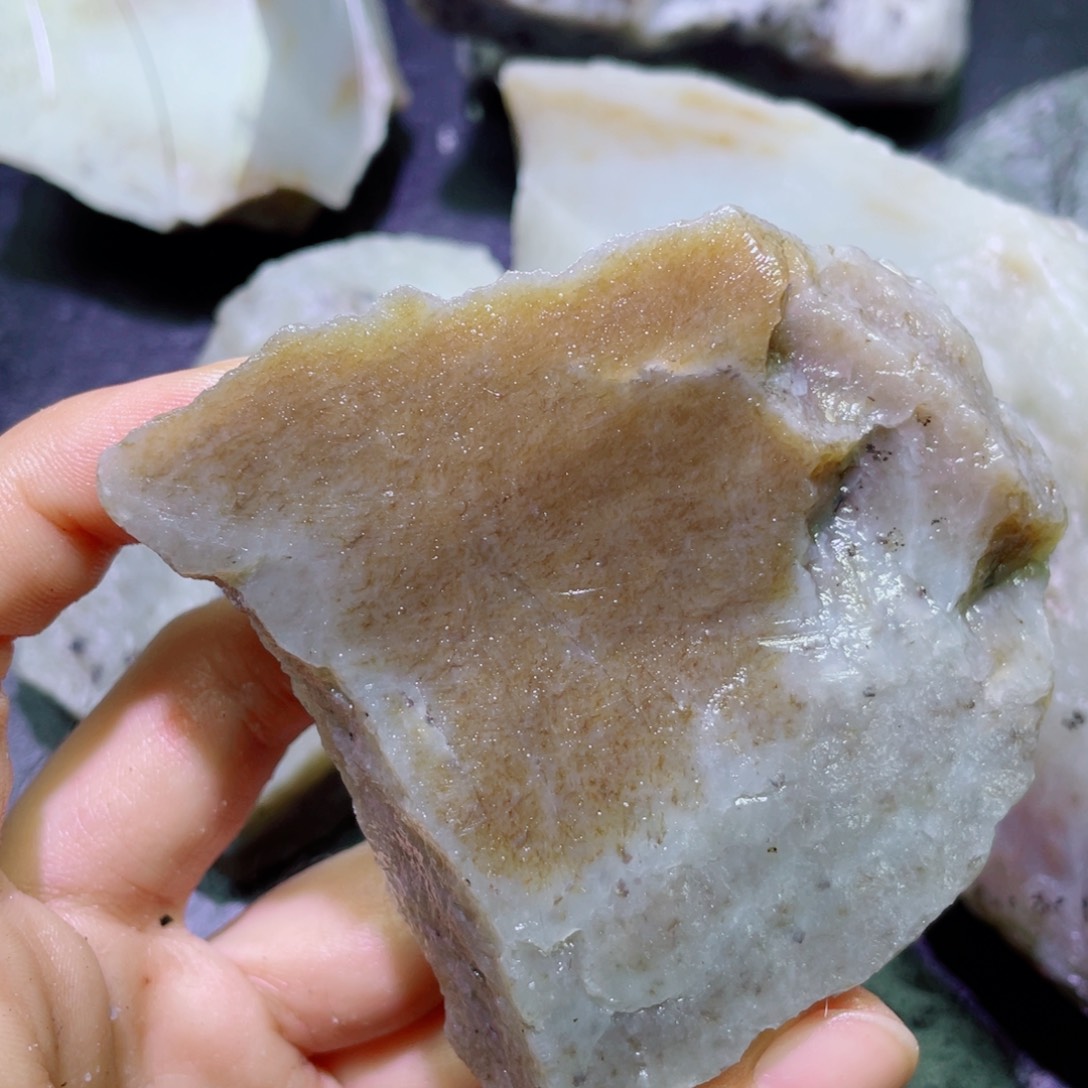 和田玉未镶嵌珠宝半成品