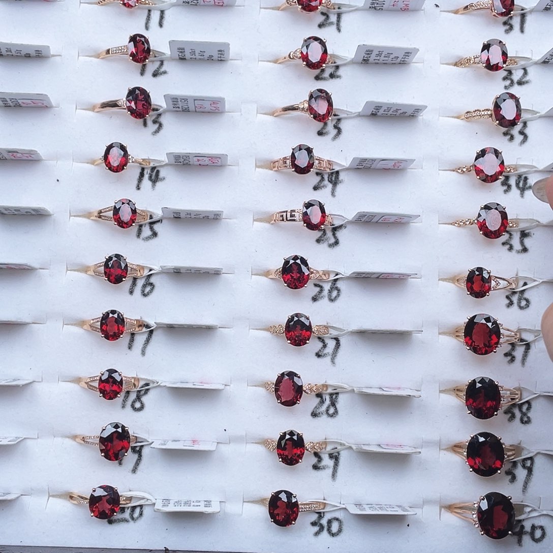 石榴石戒指18K金镶嵌