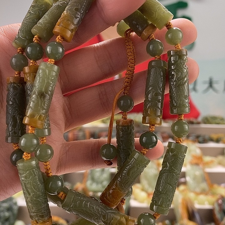 透闪石质玉项链未镶嵌