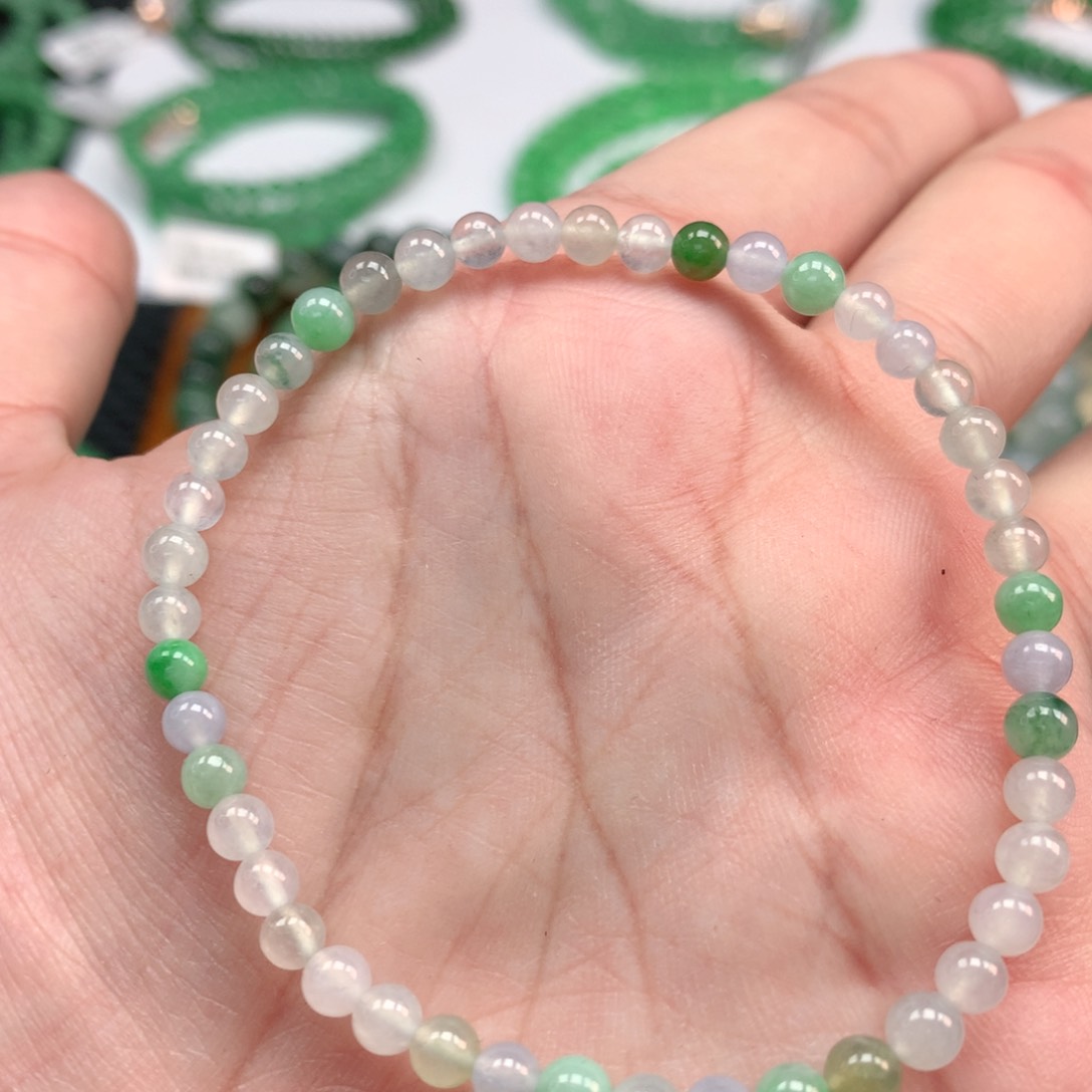 翡翠手链未镶嵌翡翠