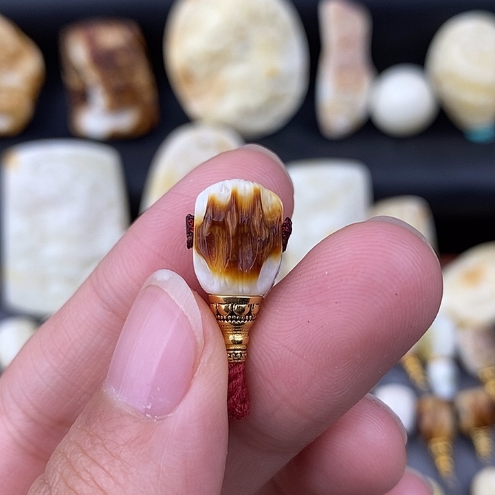 琥珀未镶嵌裸石9三通c862