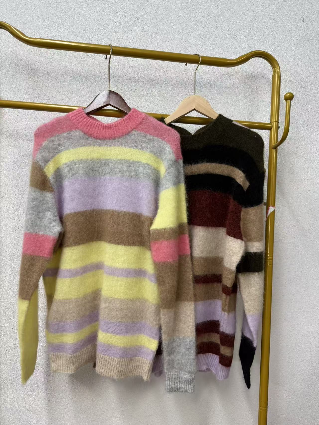 唯琳剪标  A10-11-2313款   瑞典30羊毛彩色横条毛衣长70