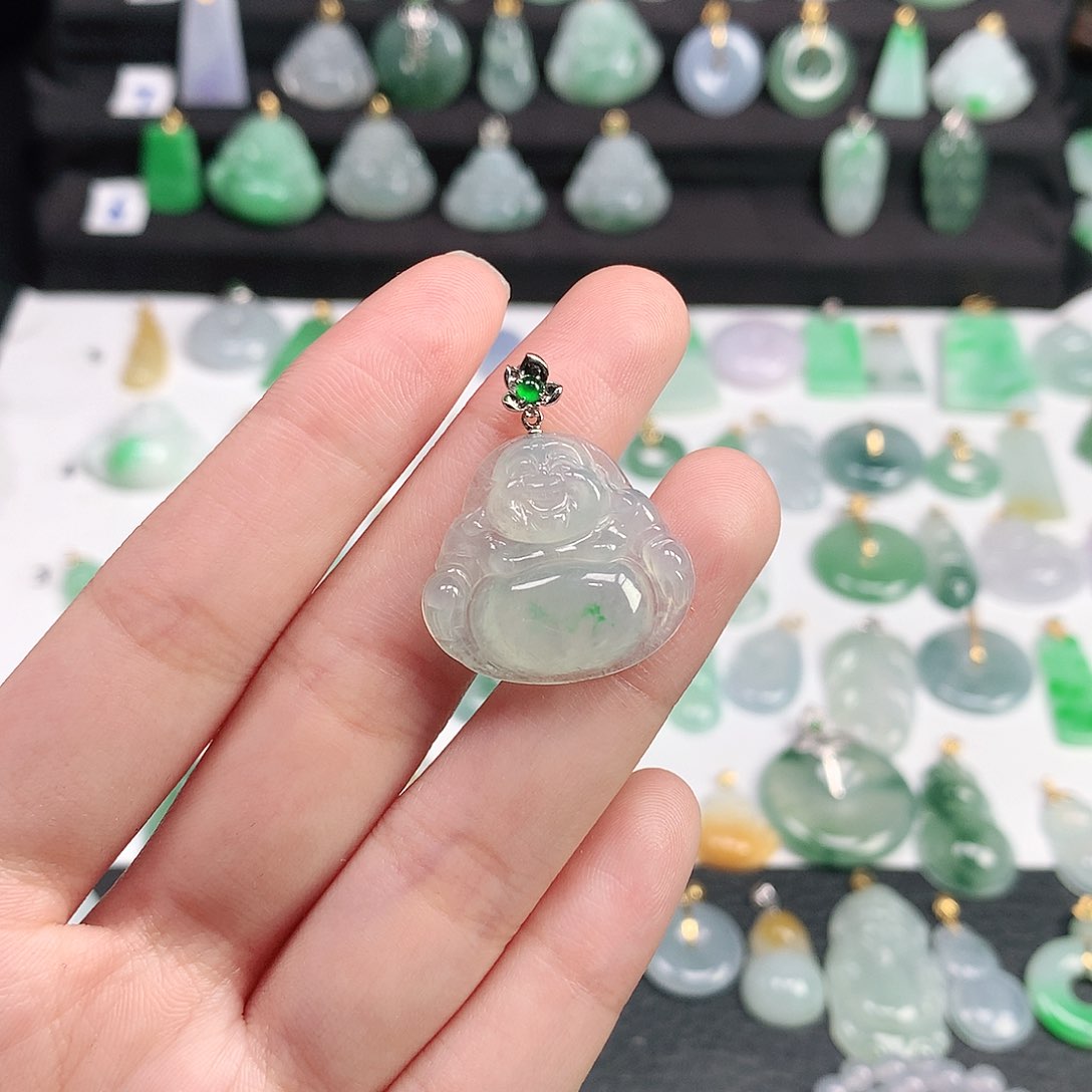 翡翠颈饰未镶嵌翡翠