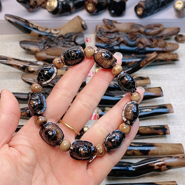 香榧木珊****头柳木富甲手串