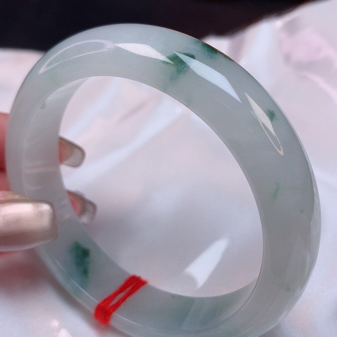 翡翠手镯未镶嵌57+ 翡翠手镯