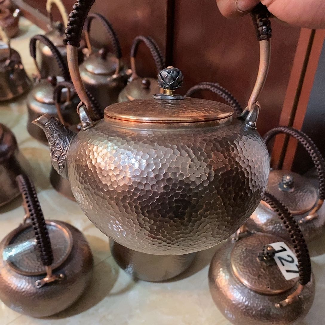 复古中壶手工锻打工艺