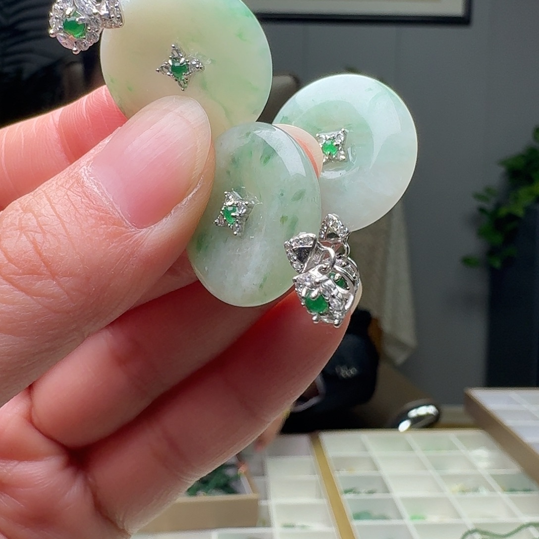 翡翠银S925镶嵌吊坠(不含链)多样性发货其一