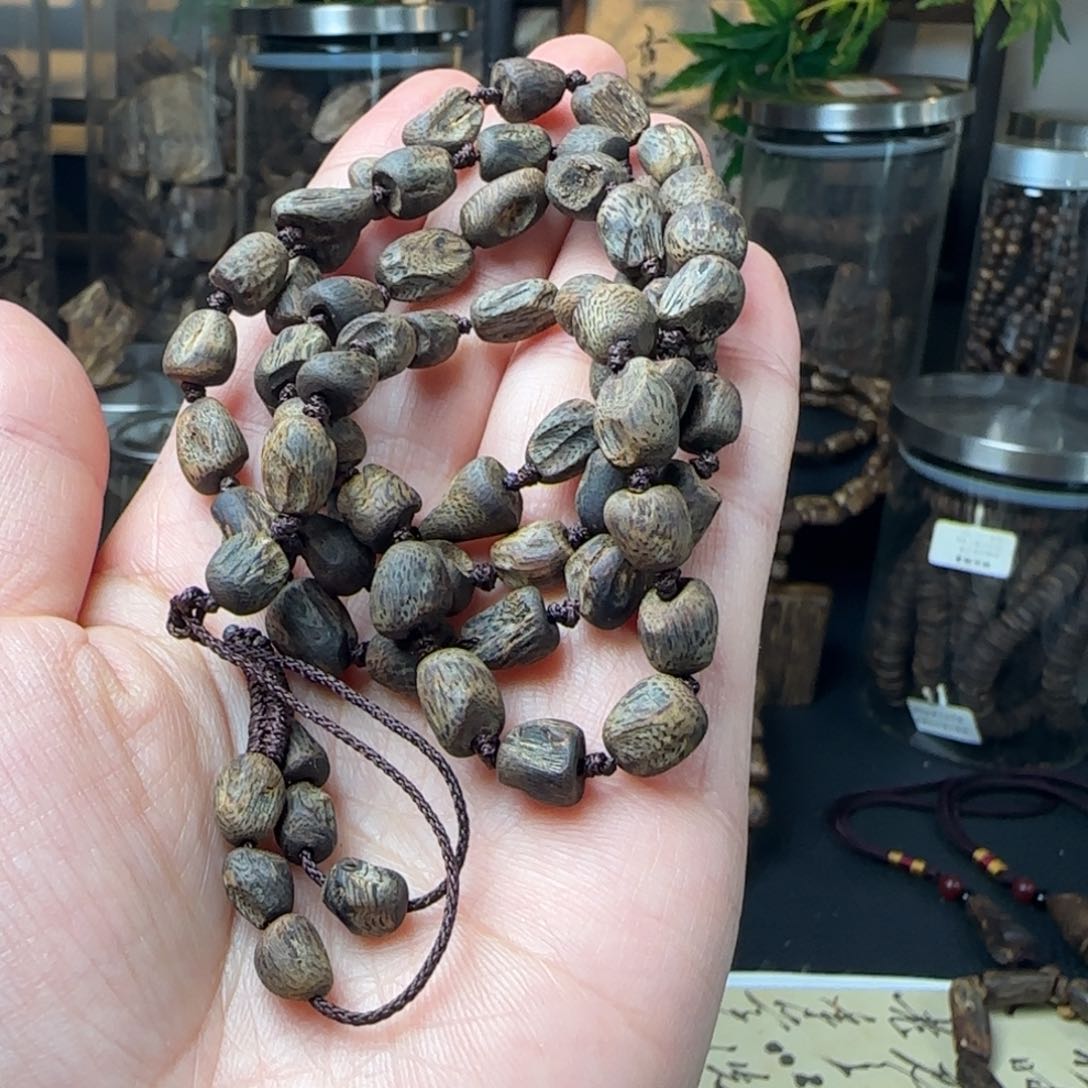 沉香沉香碎屑沉水奇楠老料树丁随型17+