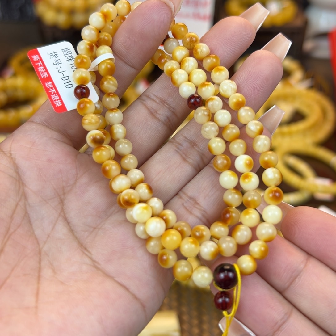 琥珀裸石未镶嵌kjjhbnnnnnjk