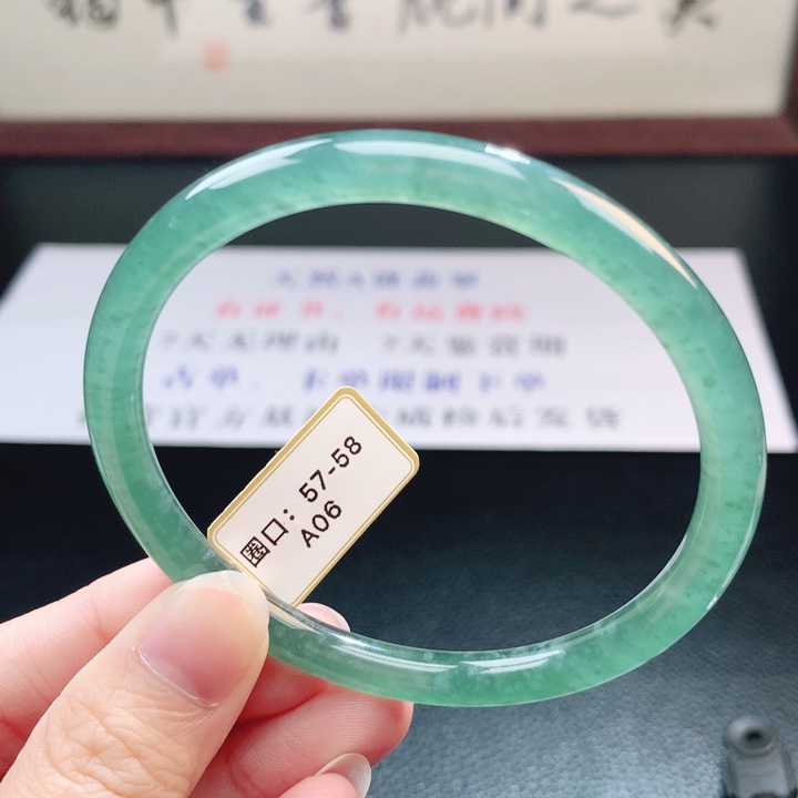 翡翠未镶嵌手镯翡翠手镯119