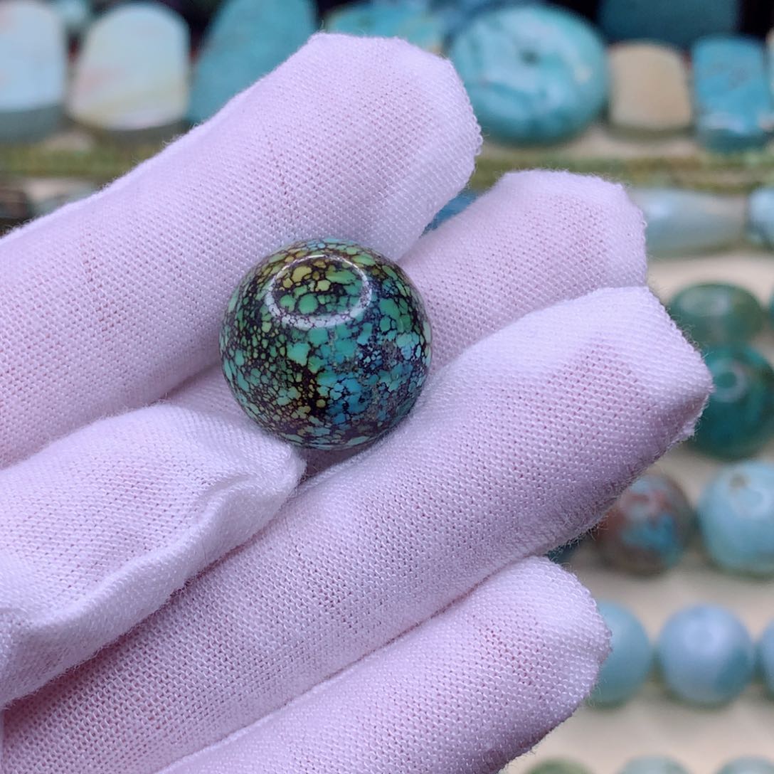 绿松石颈饰未镶嵌