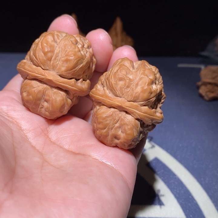 文玩核桃吊坠34×39蛤蟆头