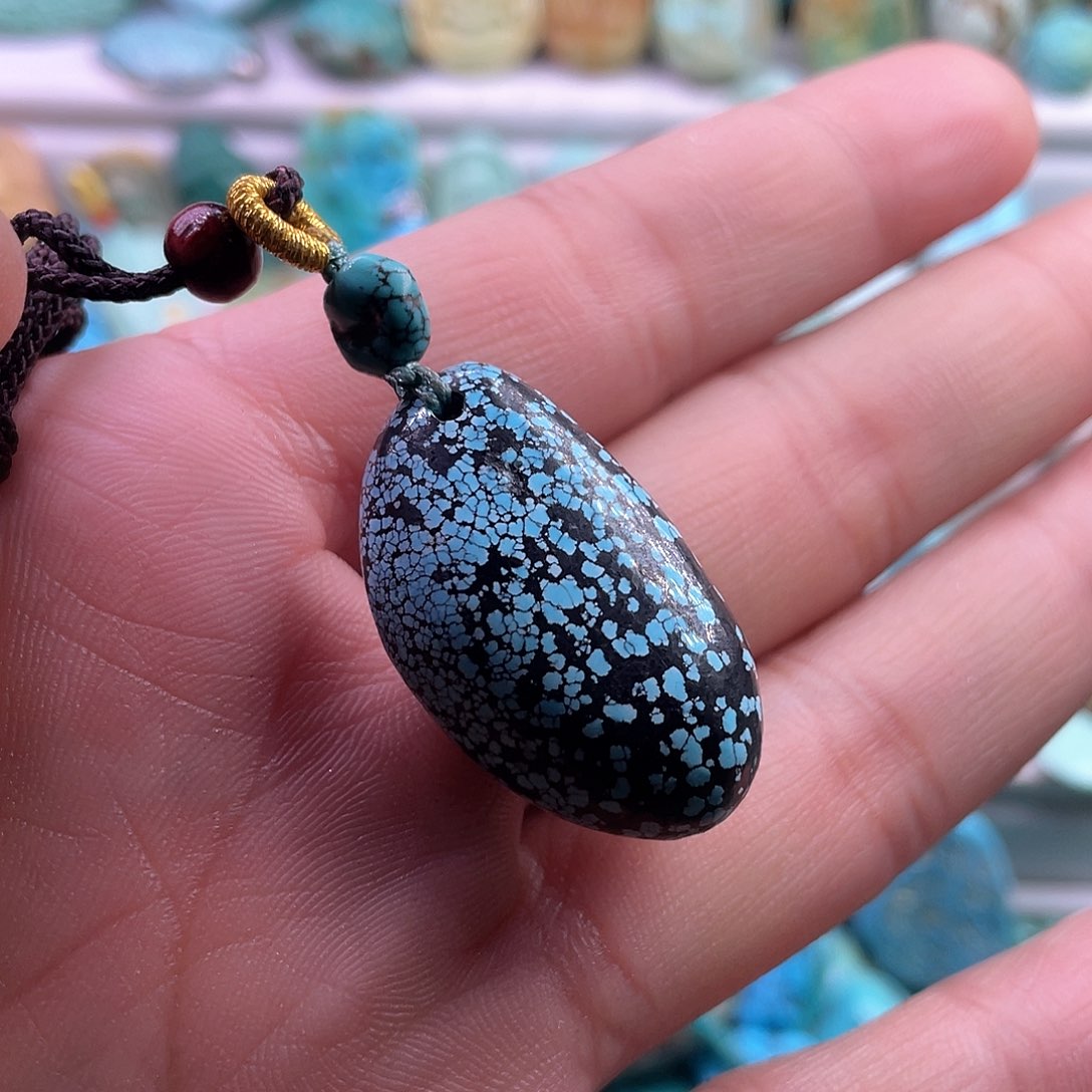 绿松石颈饰未镶嵌