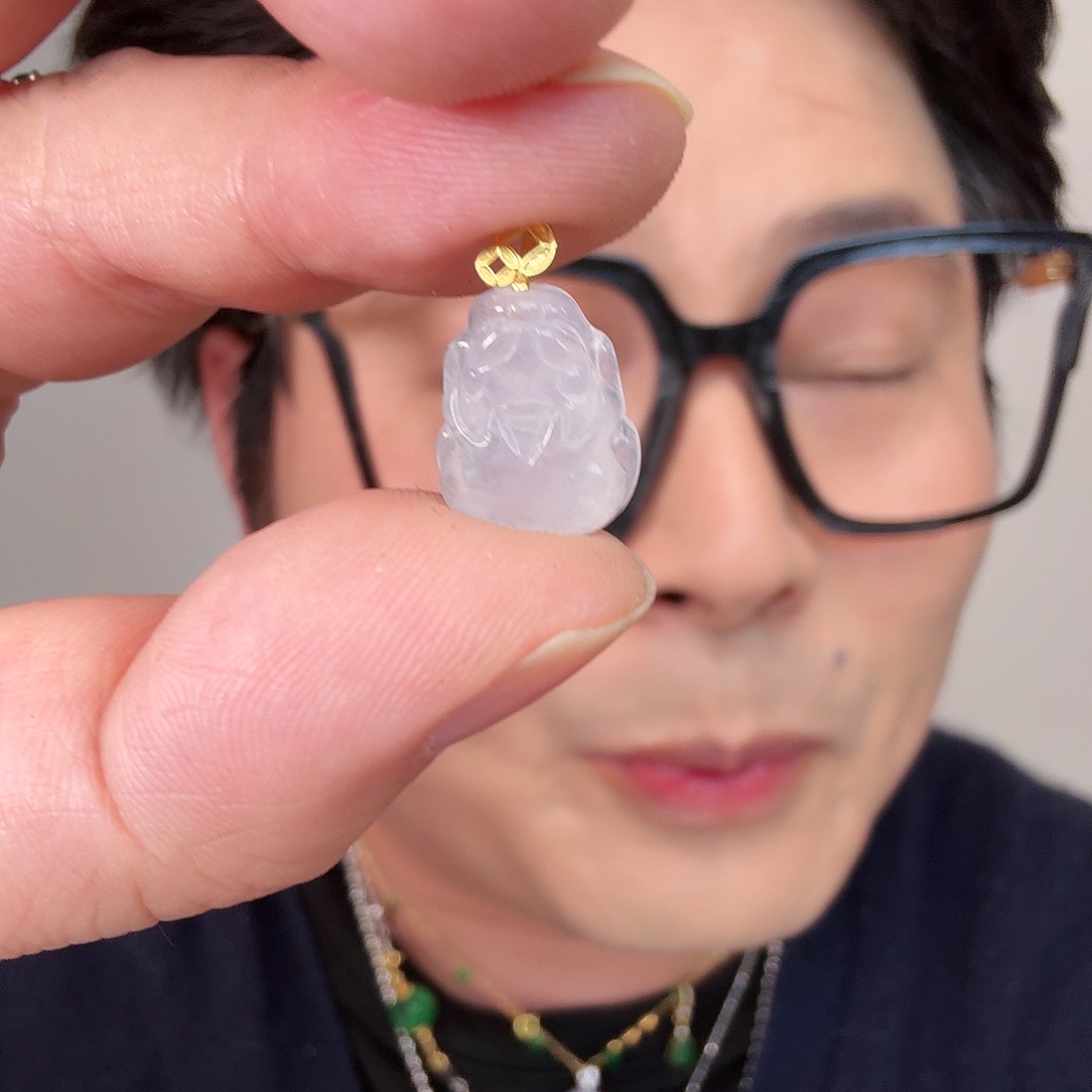 翡翠18K金镶嵌颈饰一件