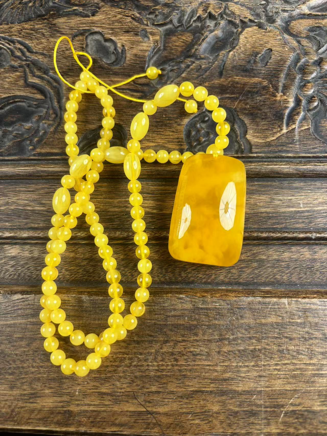 蜜蜡飘花无事牌吊坠一个{小七甄选}