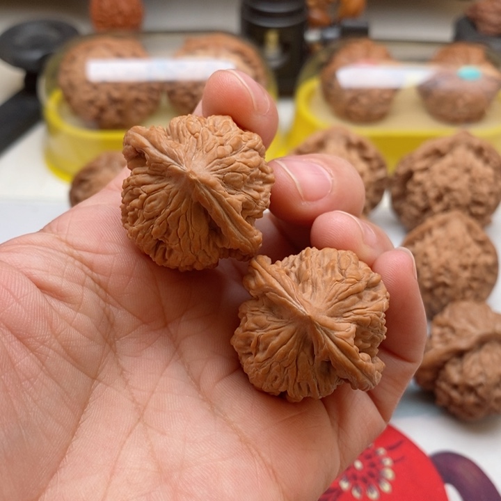 文玩核桃吊坠33麦虎