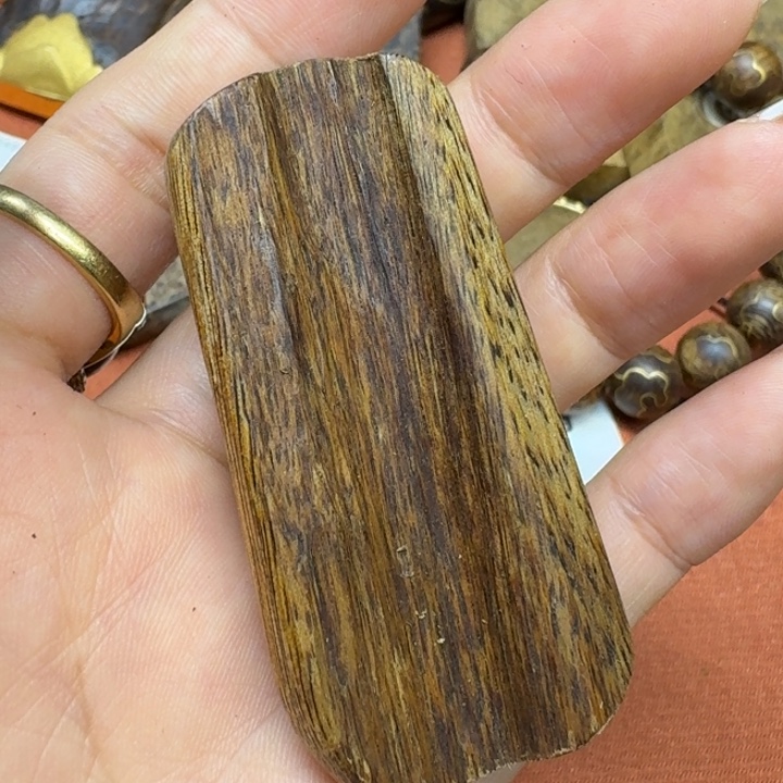 大叶紫檀（黑酸枝木类）