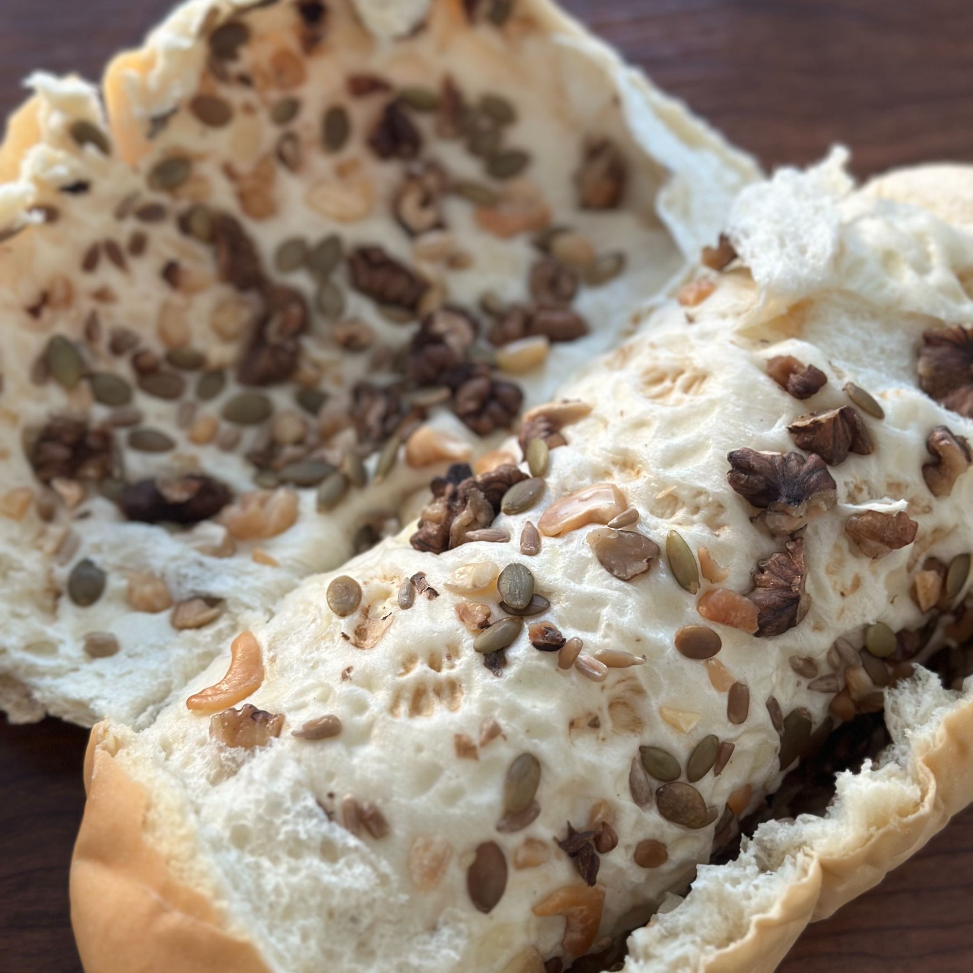 伍仁味皱纹大列巴600g一个