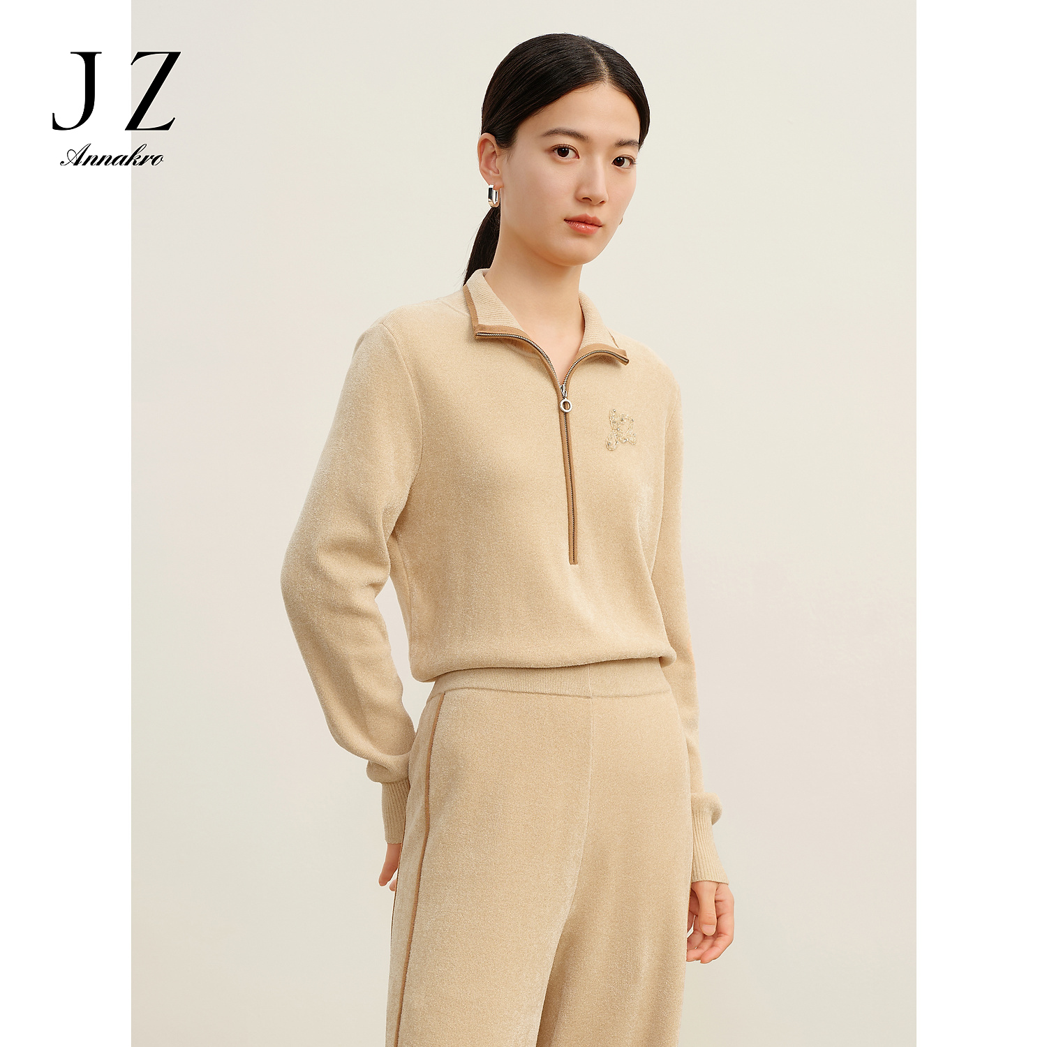 【安雅专属】玖姿安娜蔻JTDD31056休闲轻运动撞色长袖雪尼尔毛衫女