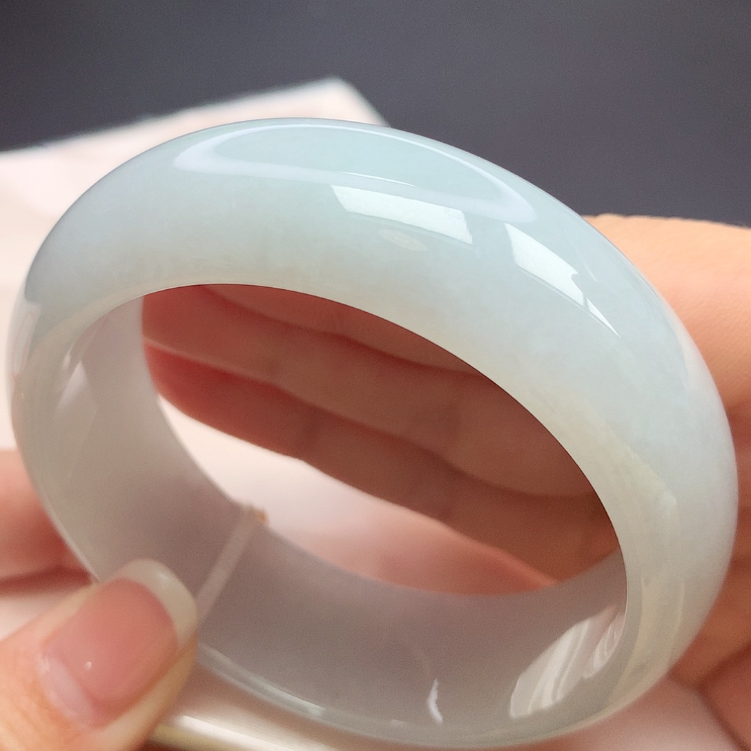 翡翠手镯未镶嵌09m n n n n n n n n