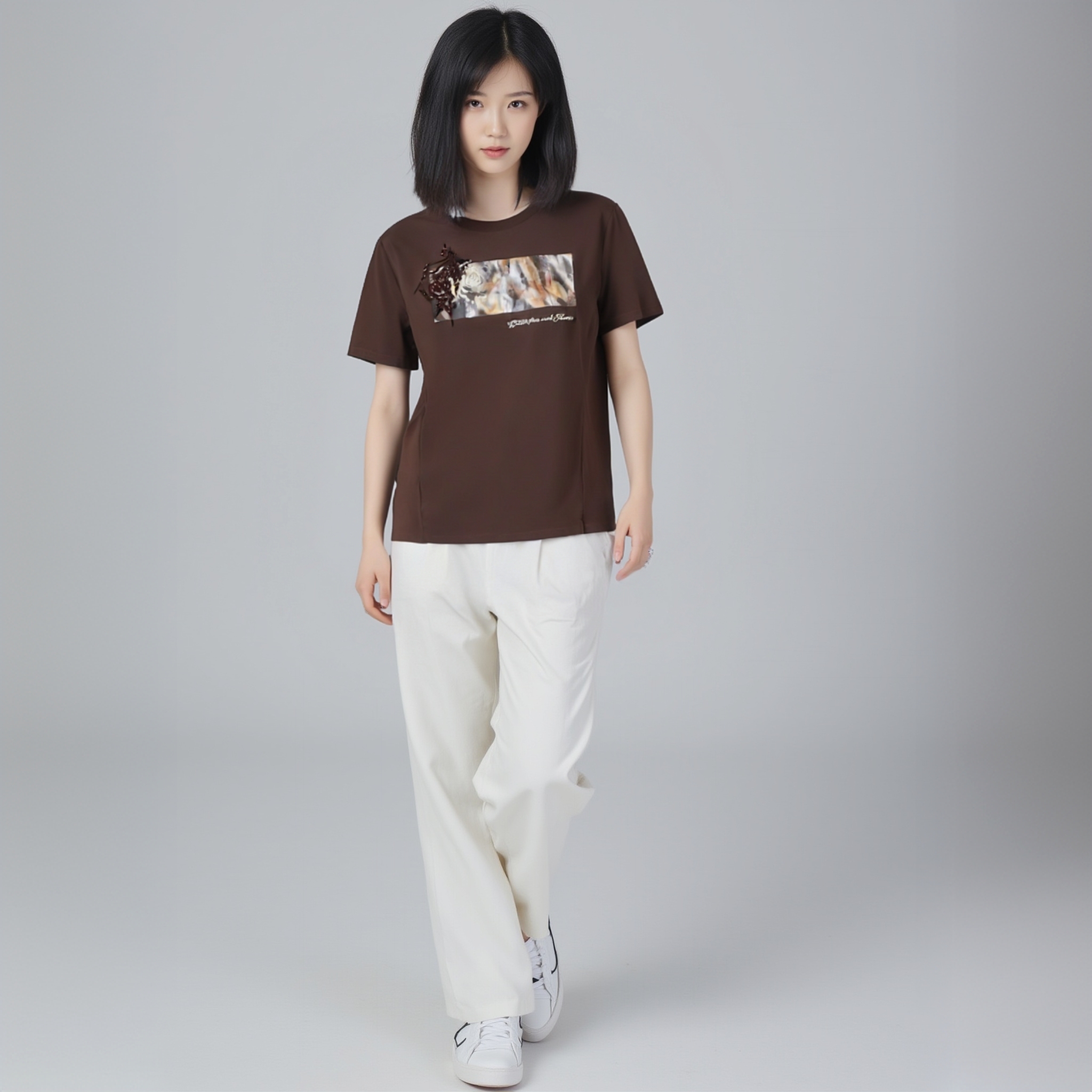 圆领体恤高级感宽松上衣欧货短袖t恤女夏季新款时尚亮片印花