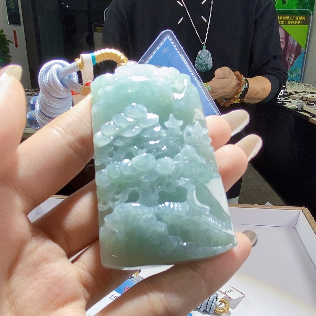 颈饰未镶嵌翡翠翡翠