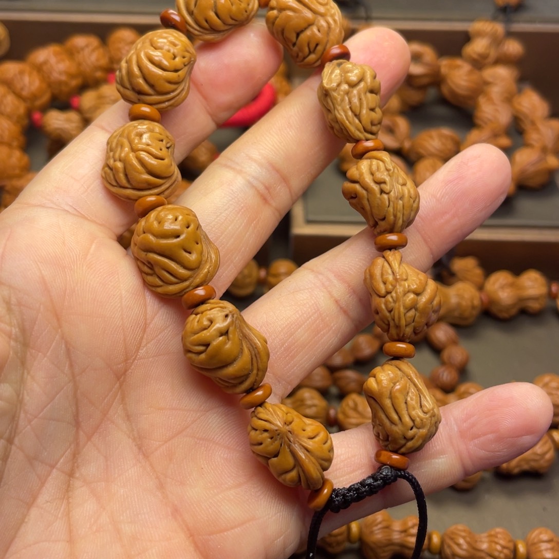 桃核手串龙纹桃核3