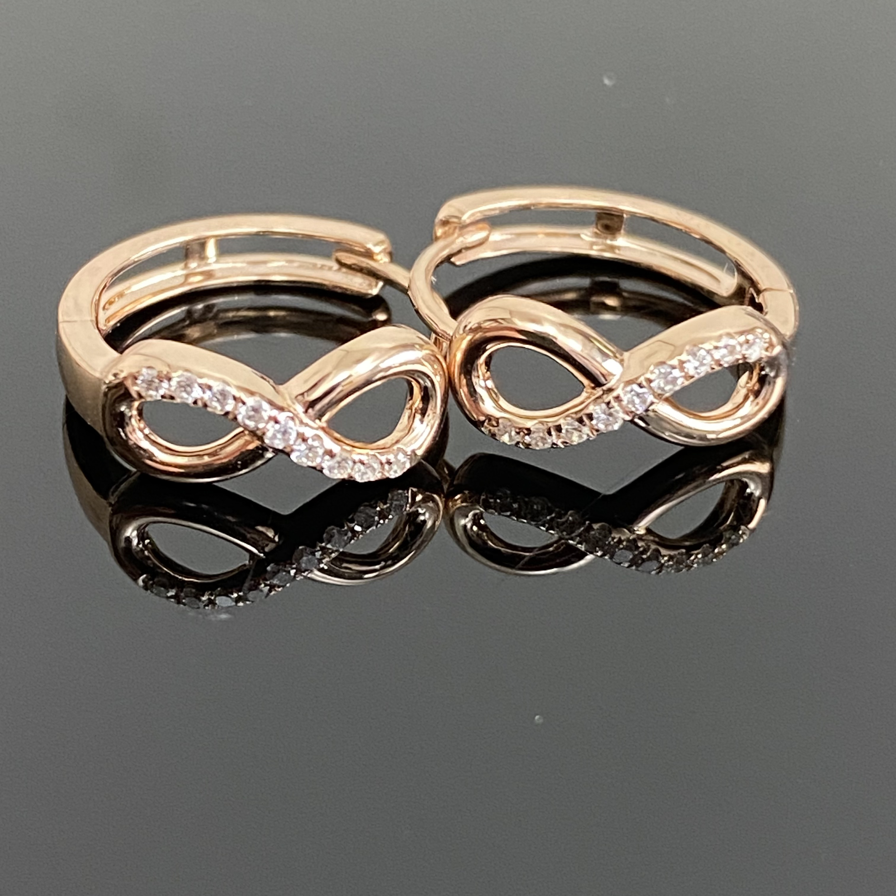 新品18k无限钻石耳圈 15mm 多样性发货其一