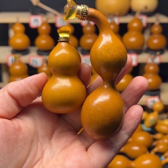 敬*天然小葫芦手把件