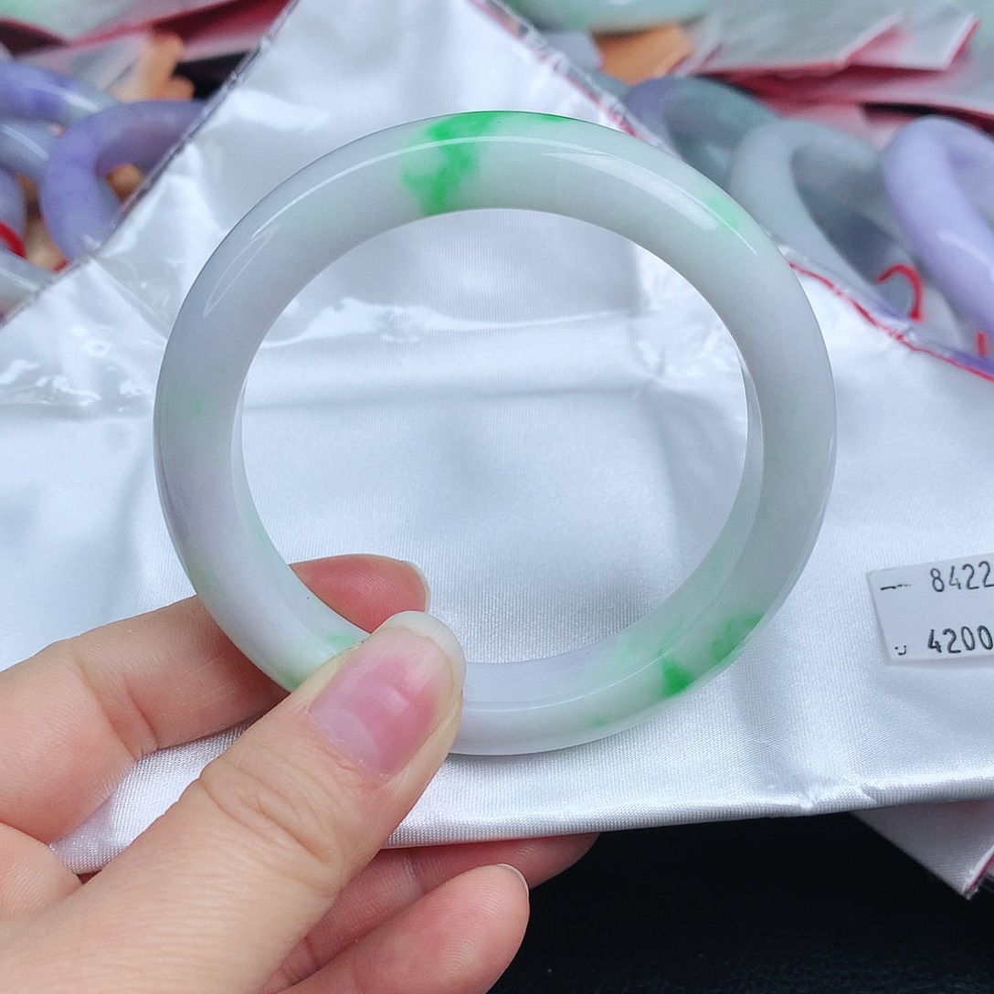 翡翠手镯未镶嵌8422xcvbn