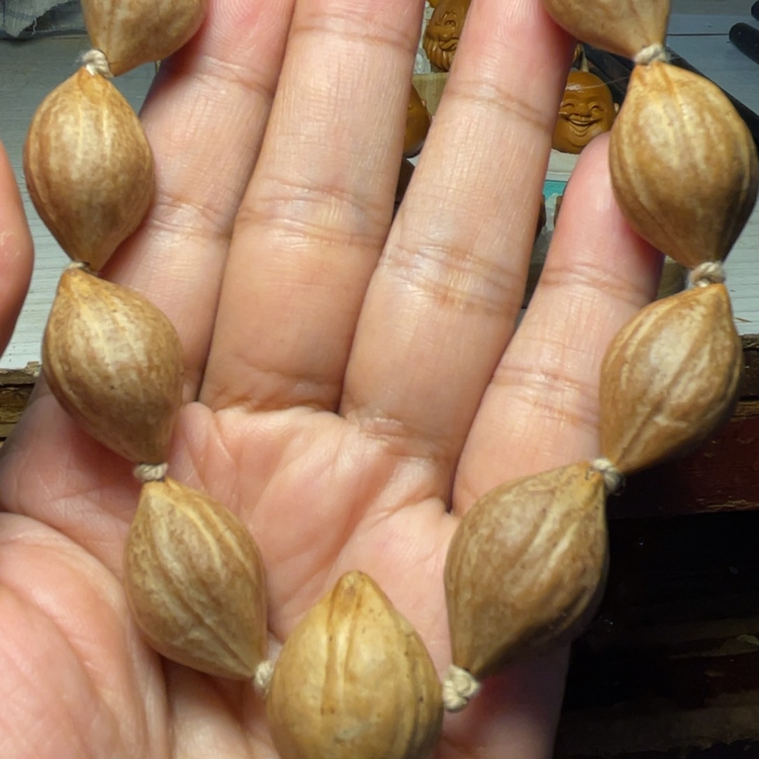 橄榄核手串/手链1.6*2.5左右超级老核素串