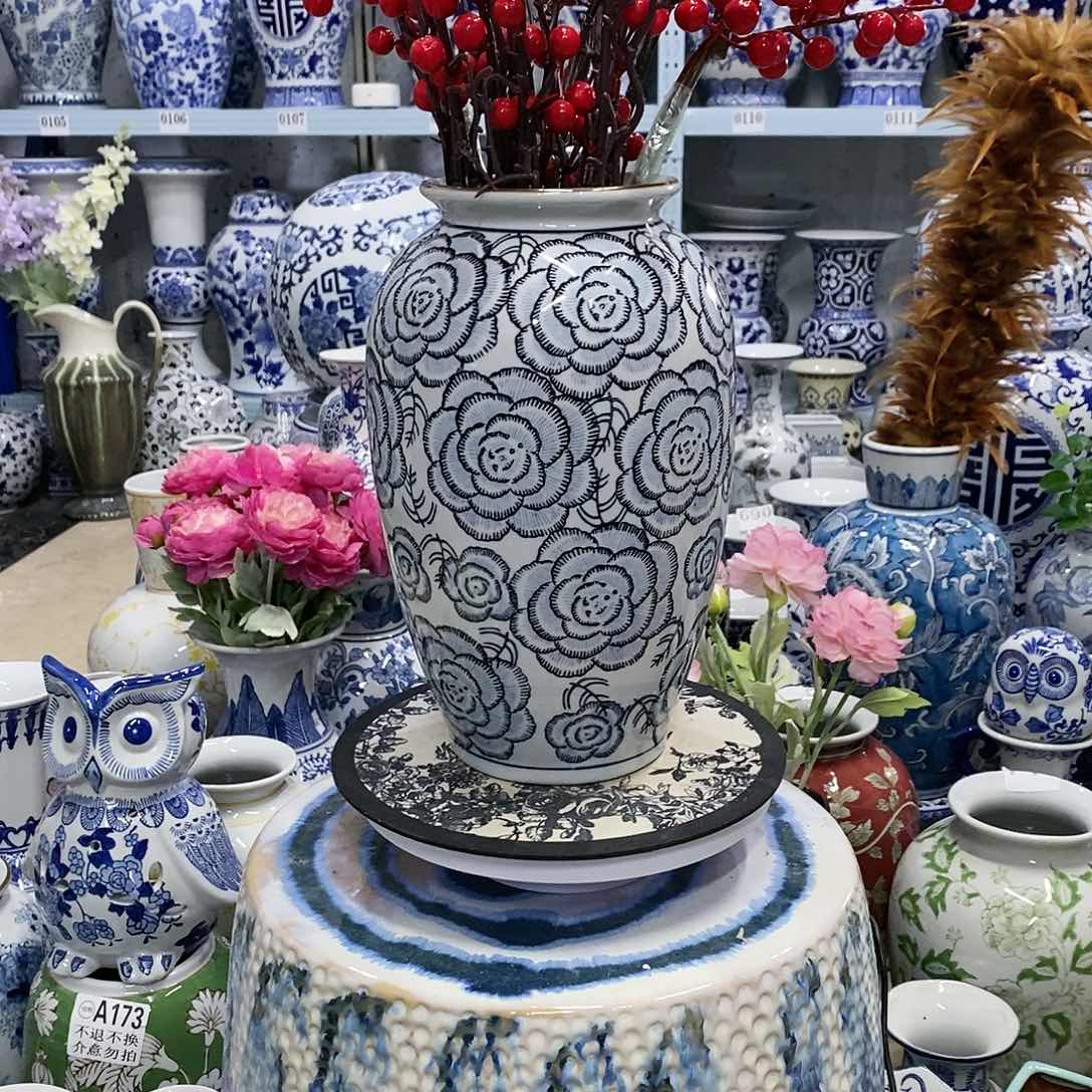 【闪购商品】摆件萝卜瓶瓷器………………………………