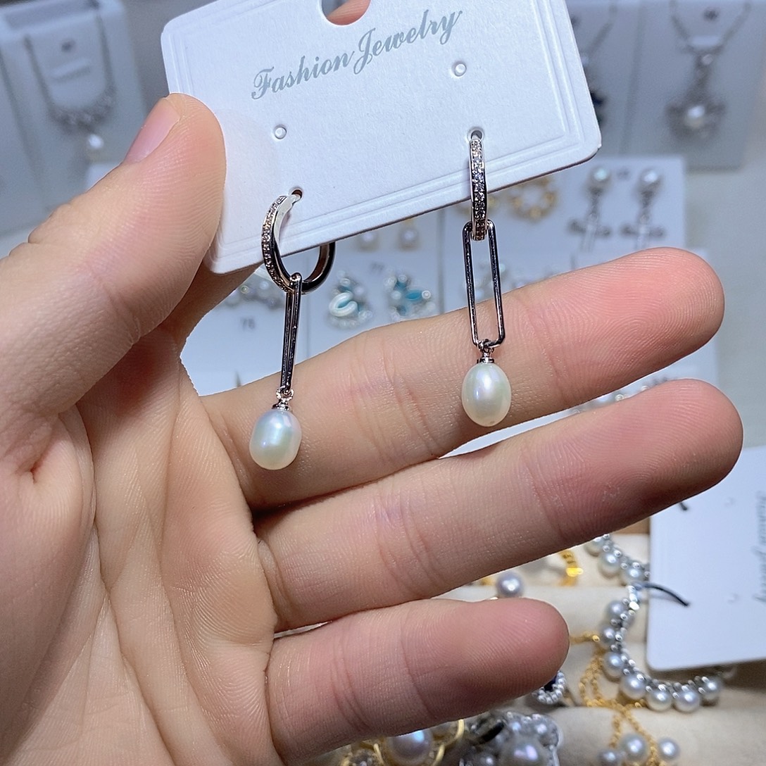 银S925镶嵌淡水珍珠耳坠