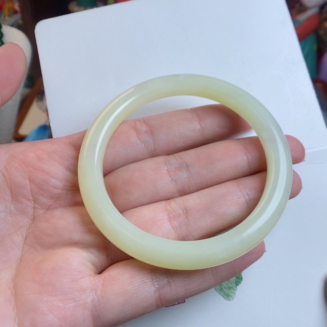 和田玉手镯未镶嵌55.8