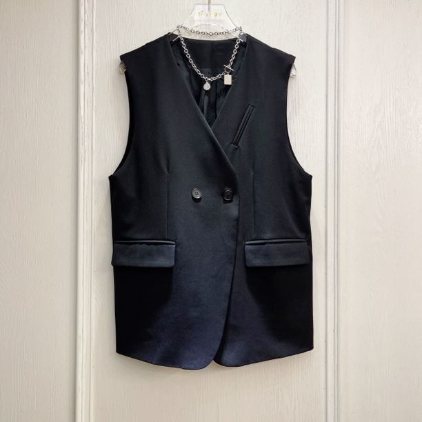 2025春装新款女装纯色双排扣马夹背心坎肩个性时尚百搭休闲马甲