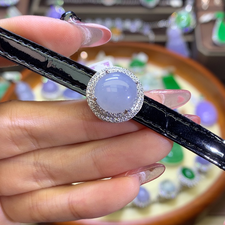 翡翠颈饰银S925镶嵌翡翠吊坠