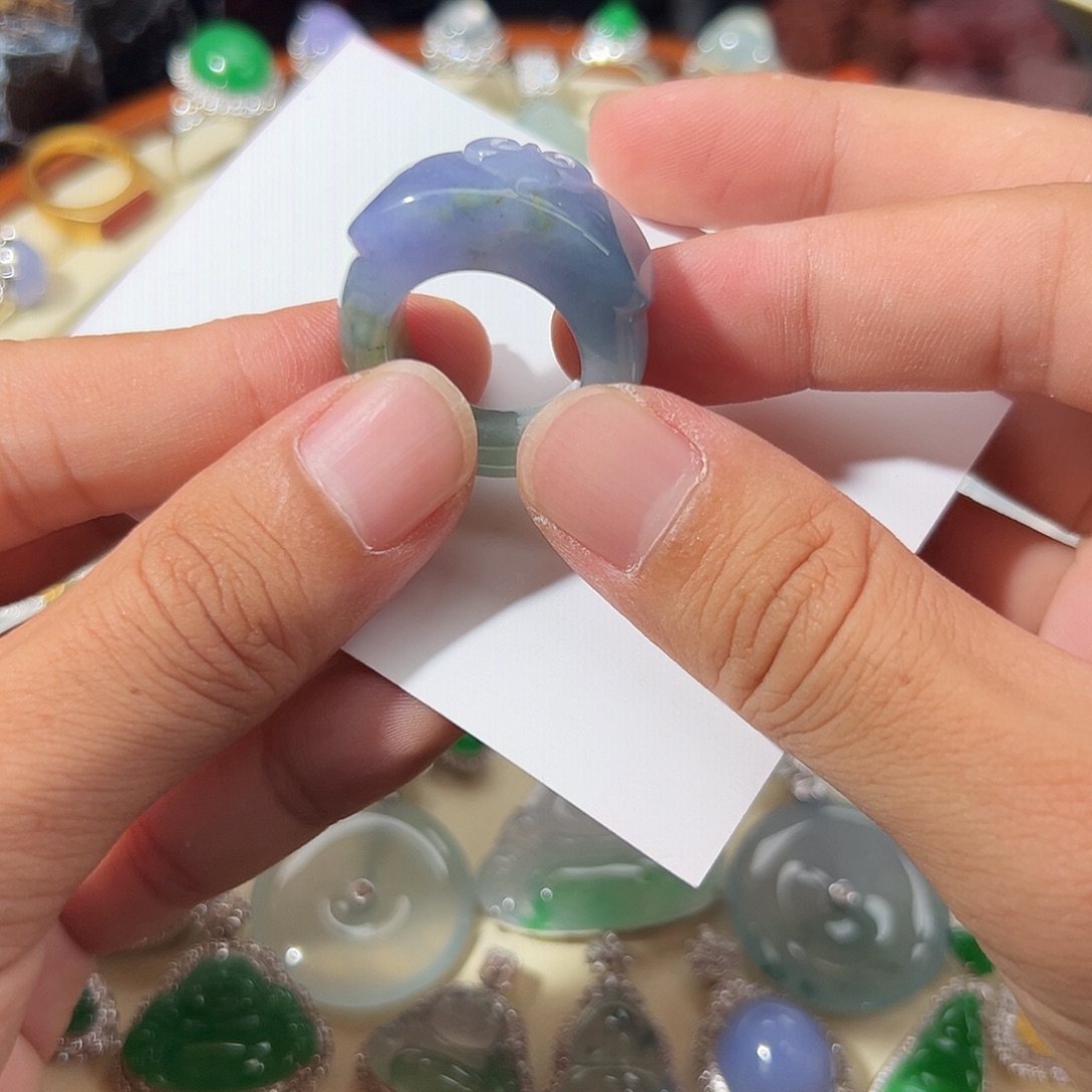 翡翠未镶嵌戒指冰胶芙蓉种浓妖紫春彩马鞍戒