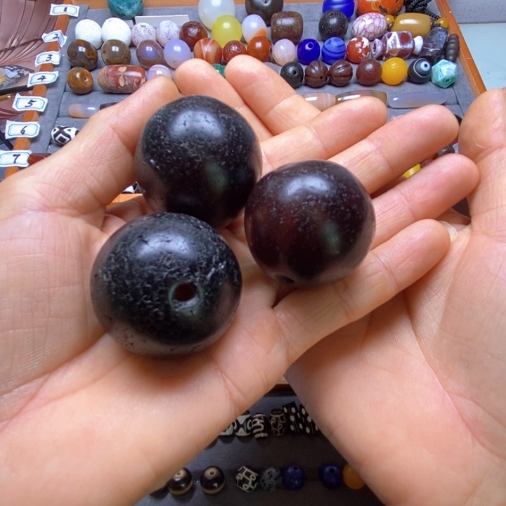 清***、玛瑙/玉髓颈饰未镶嵌