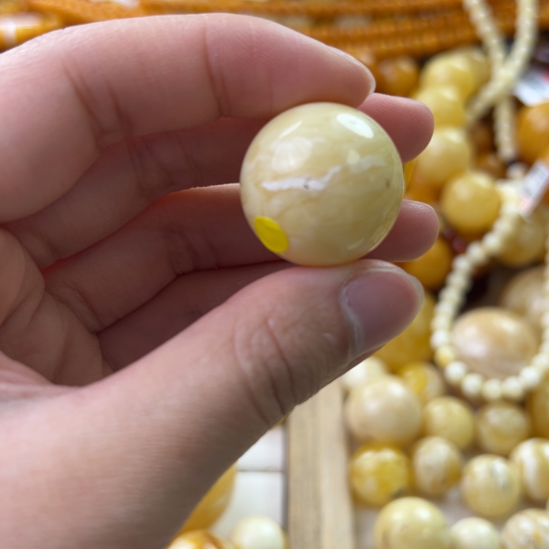 琥珀珠宝奇石未镶嵌